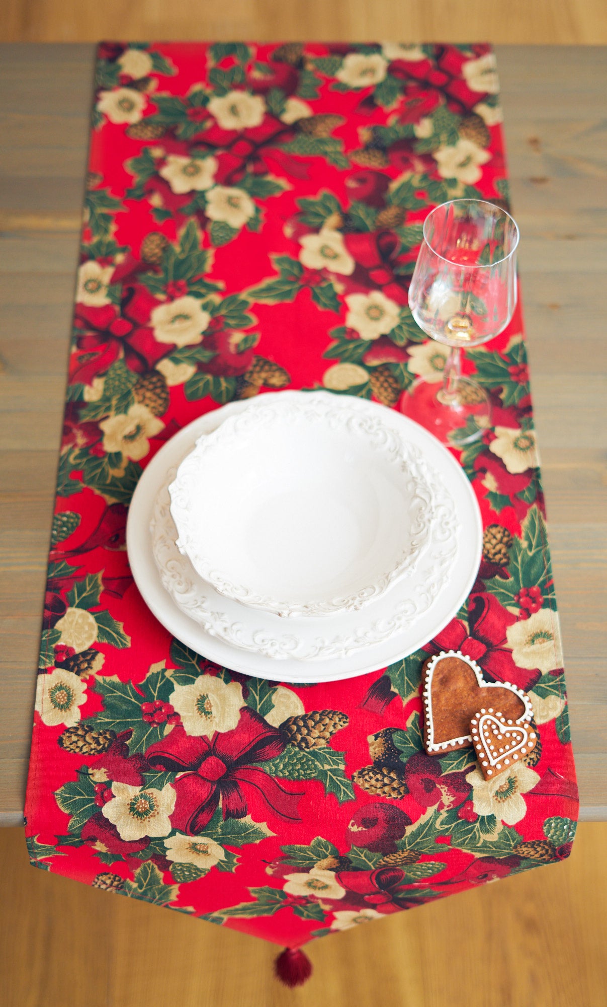 Winter Table runner with Tassels | Red Christmas flowers