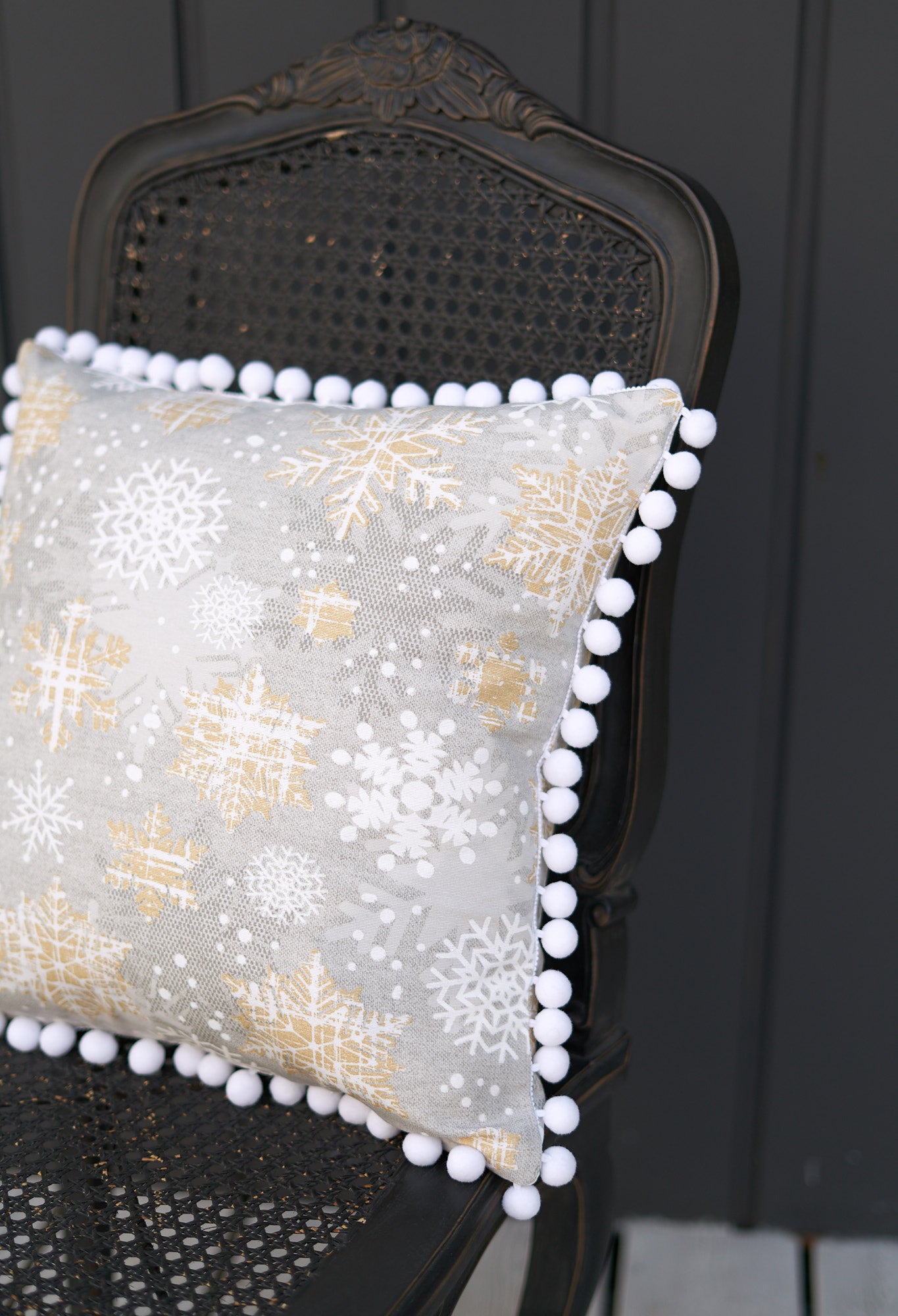 Winter motive Pillowcase with snowflake print, Cottom-Poly mix | TeaLurex Oro