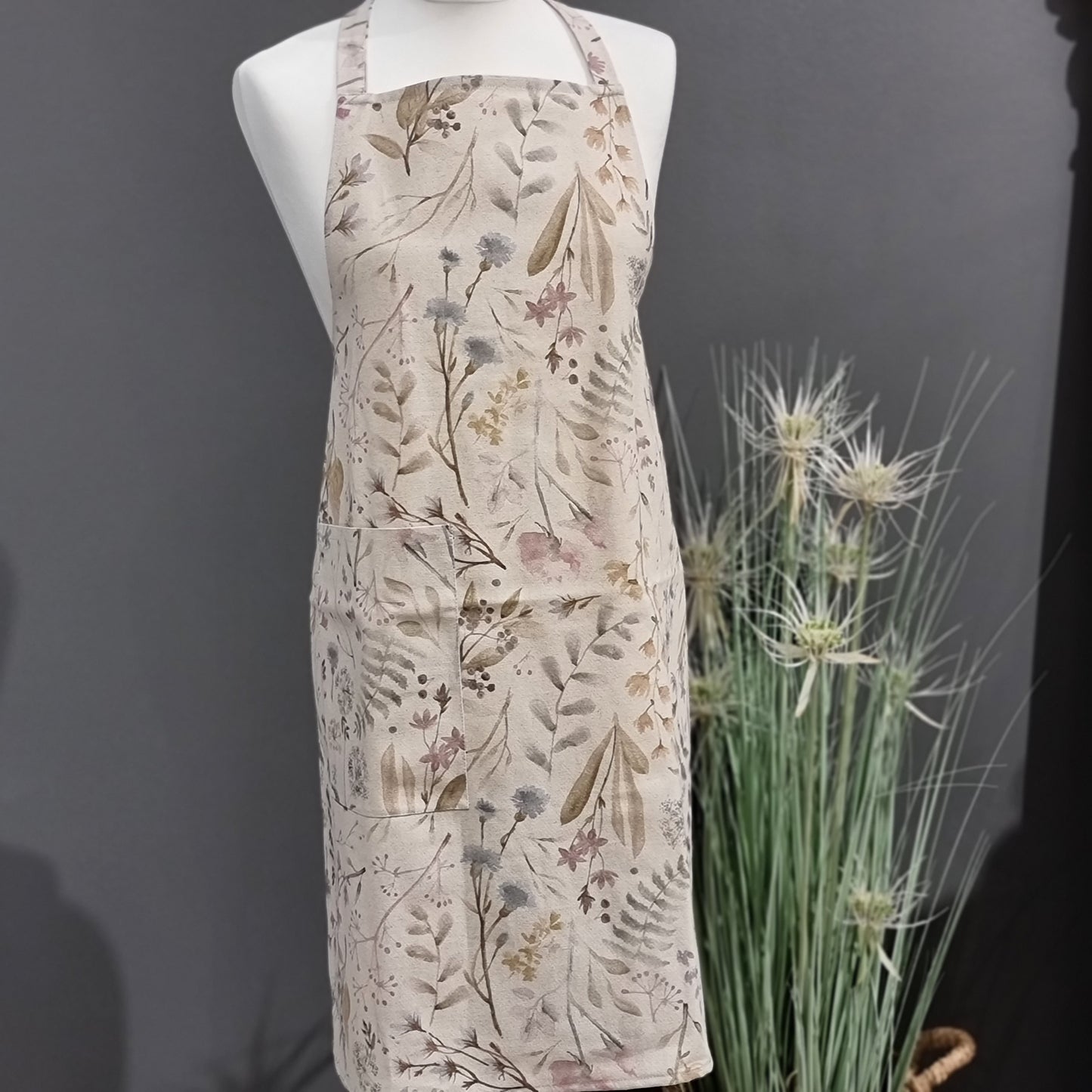 Ladies' Apron Simple, Cotton-Linen Mix, Printed | Aitana Lamnia