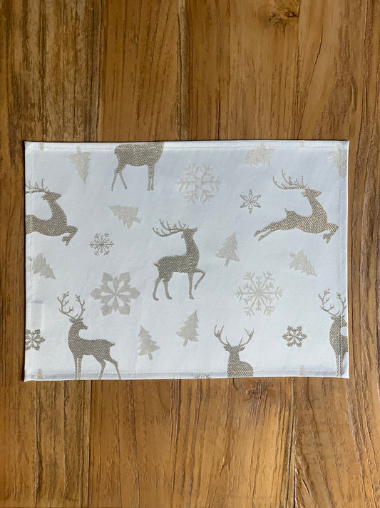 Christmas motive Placement withgolden dear and snowflake print, Cottom-Poly mix | Copos Oro