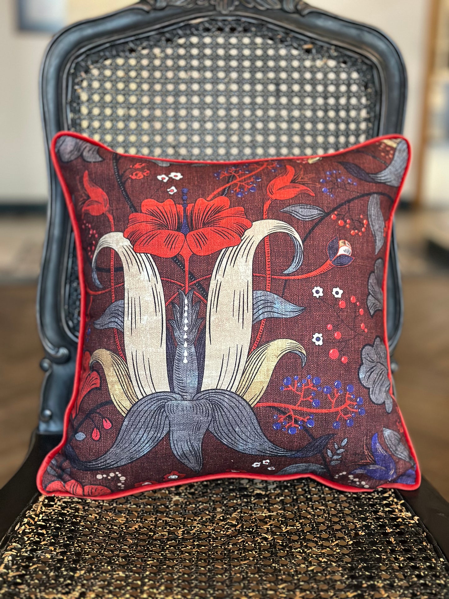 Pillowcase Deco | Red drama