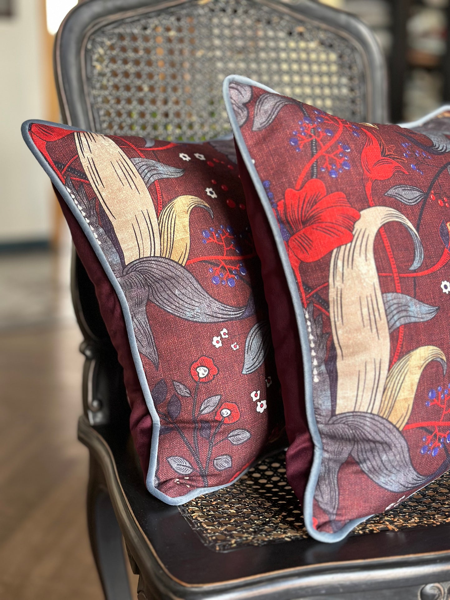 Pillowcase Deco | Red drama