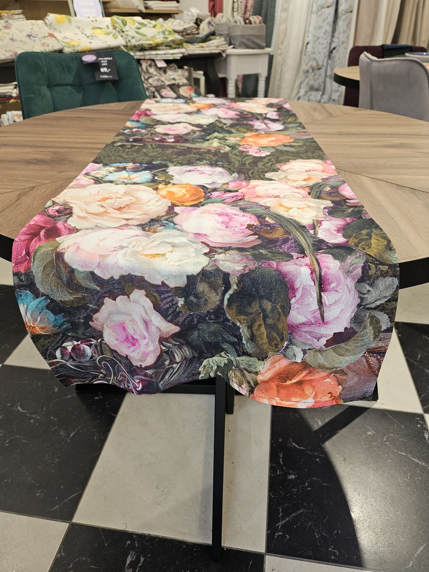 Table Runner without and with Tassels, 100% Cotton, Printed | Francine Black