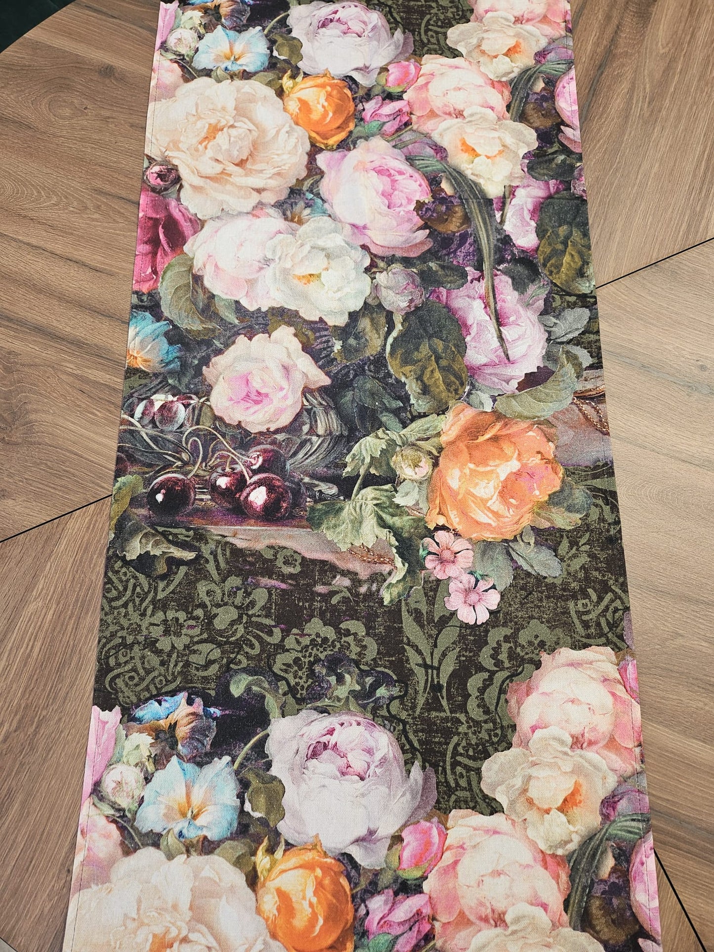 Table Runner without and with Tassels, 100% Cotton, Printed | Francine Black