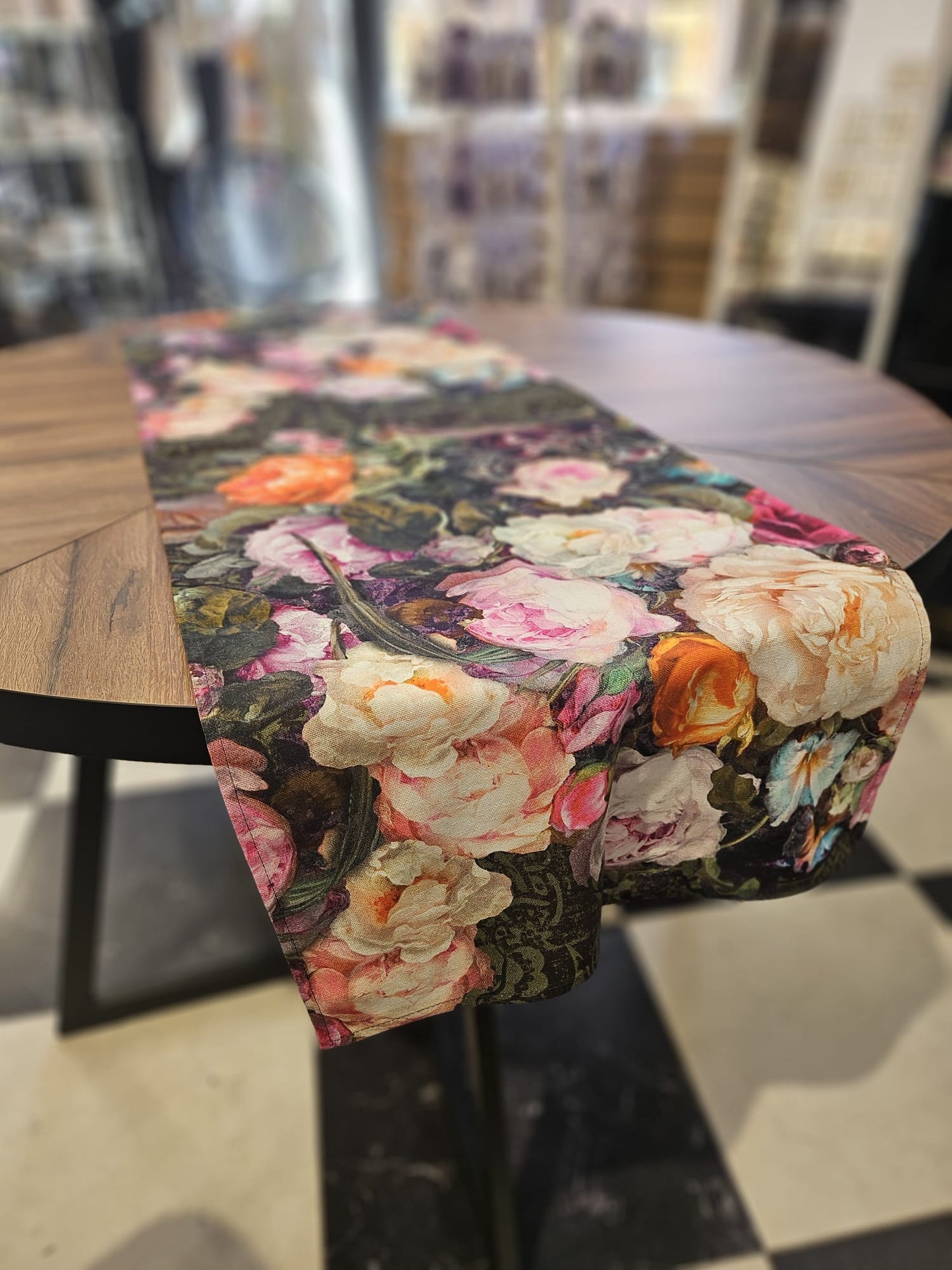 Table Runner without and with Tassels, 100% Cotton, Printed | Francine Black