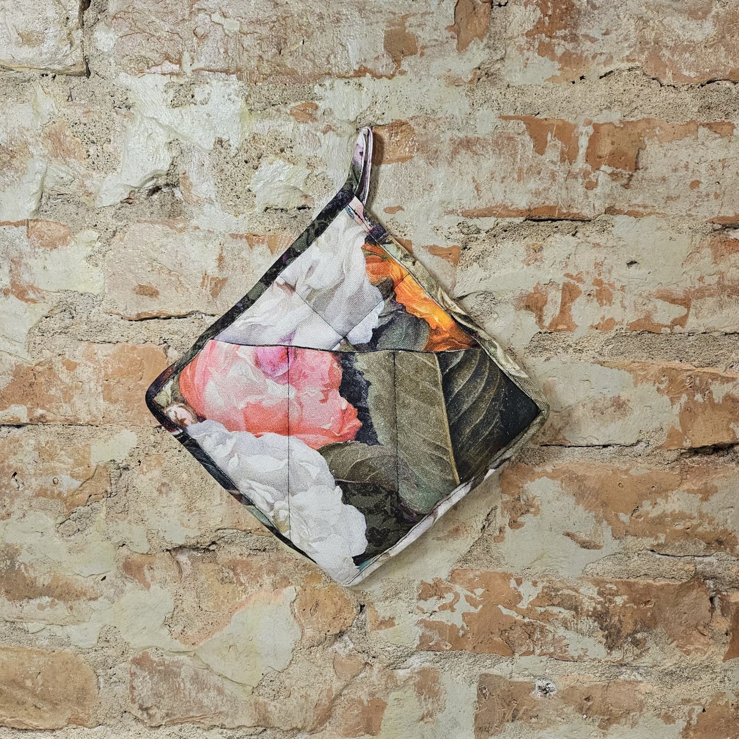 Handcrafted Pot Holder with Pocket | Francine Black
