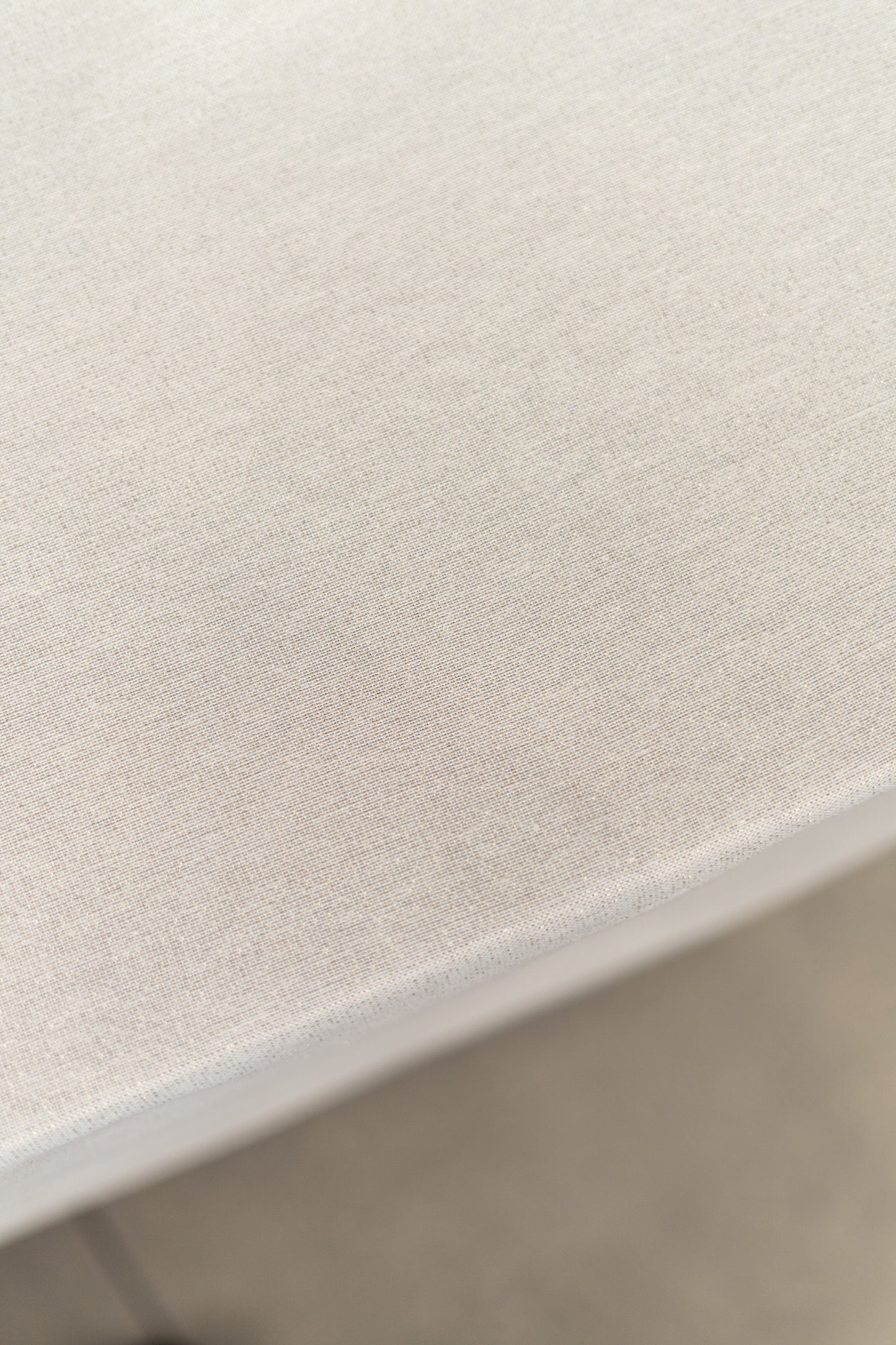 Tablecloth rectangular, poly-cotton blend, printed. | Liso Crudo Oro