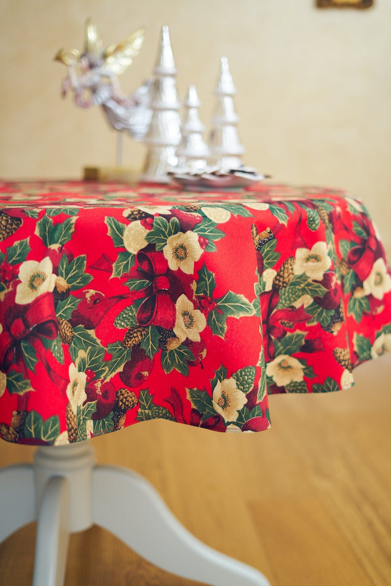 Winter Round Tablecloth| Red Christmas flowers