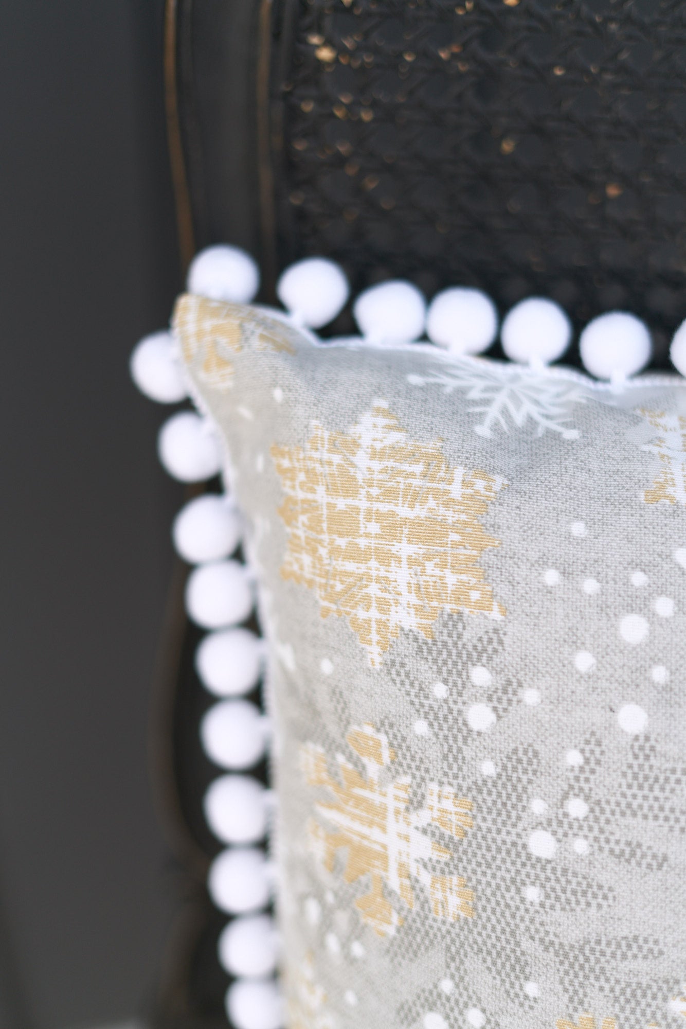Winter motive Pillowcase with snowflake print, Cottom-Poly mix | TeaLurex Oro