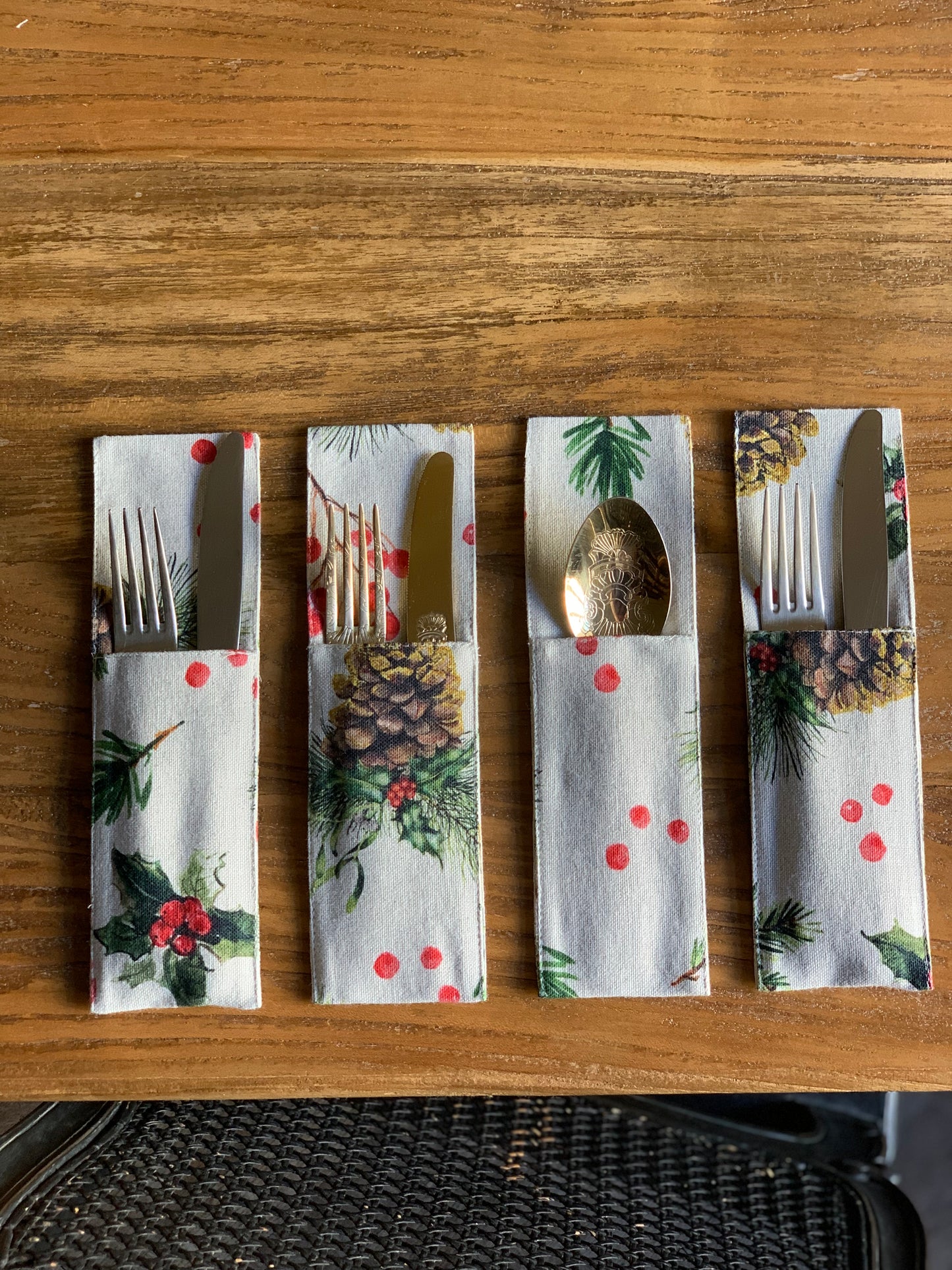 Christmas motive Cutlery Holder | Golden Pine