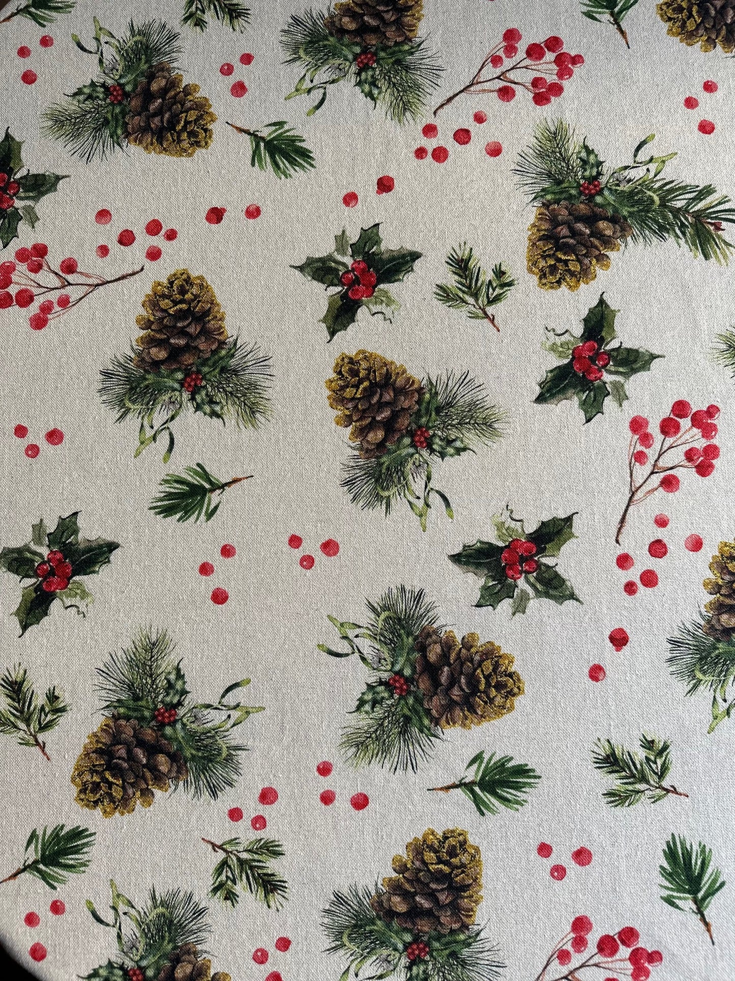 Light Christmas motive Round Tablecloth, Cottom-Linen mix | Golden Pine