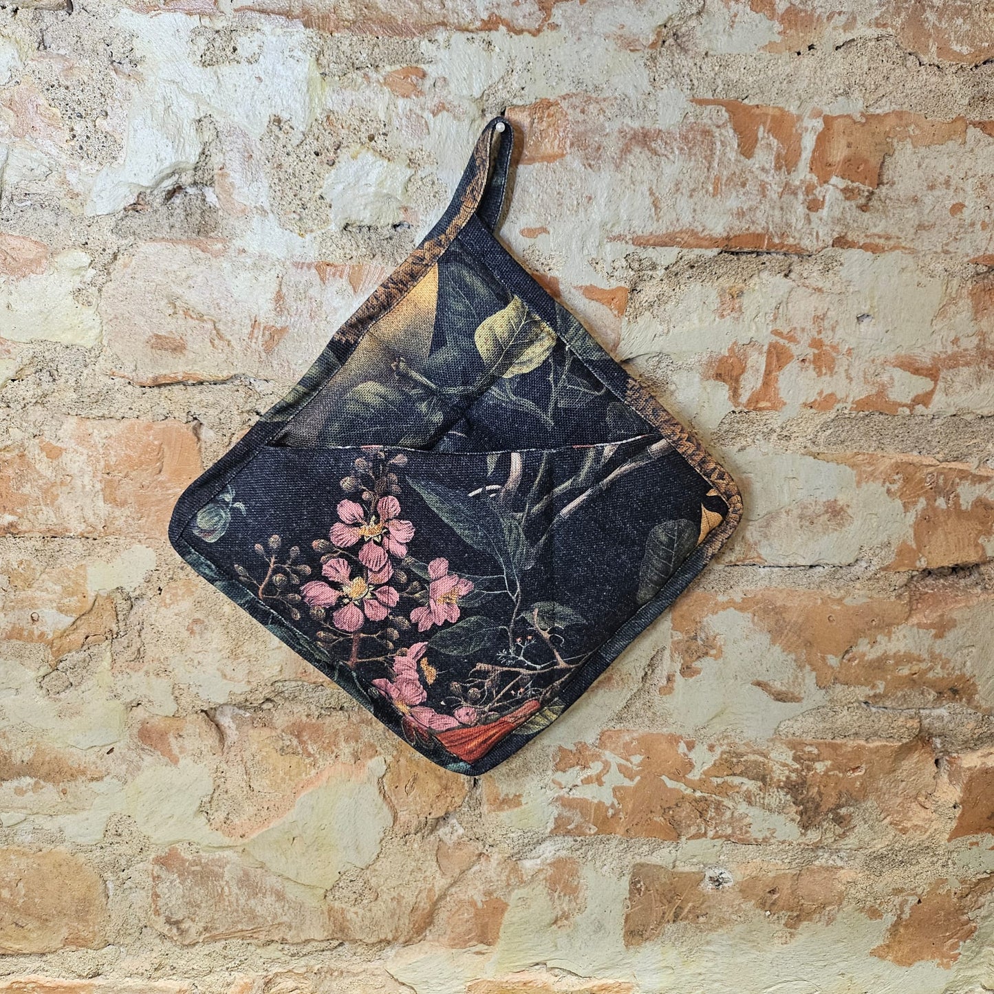 Handcrafted Pot Holder with Pocket | Exotic Night
