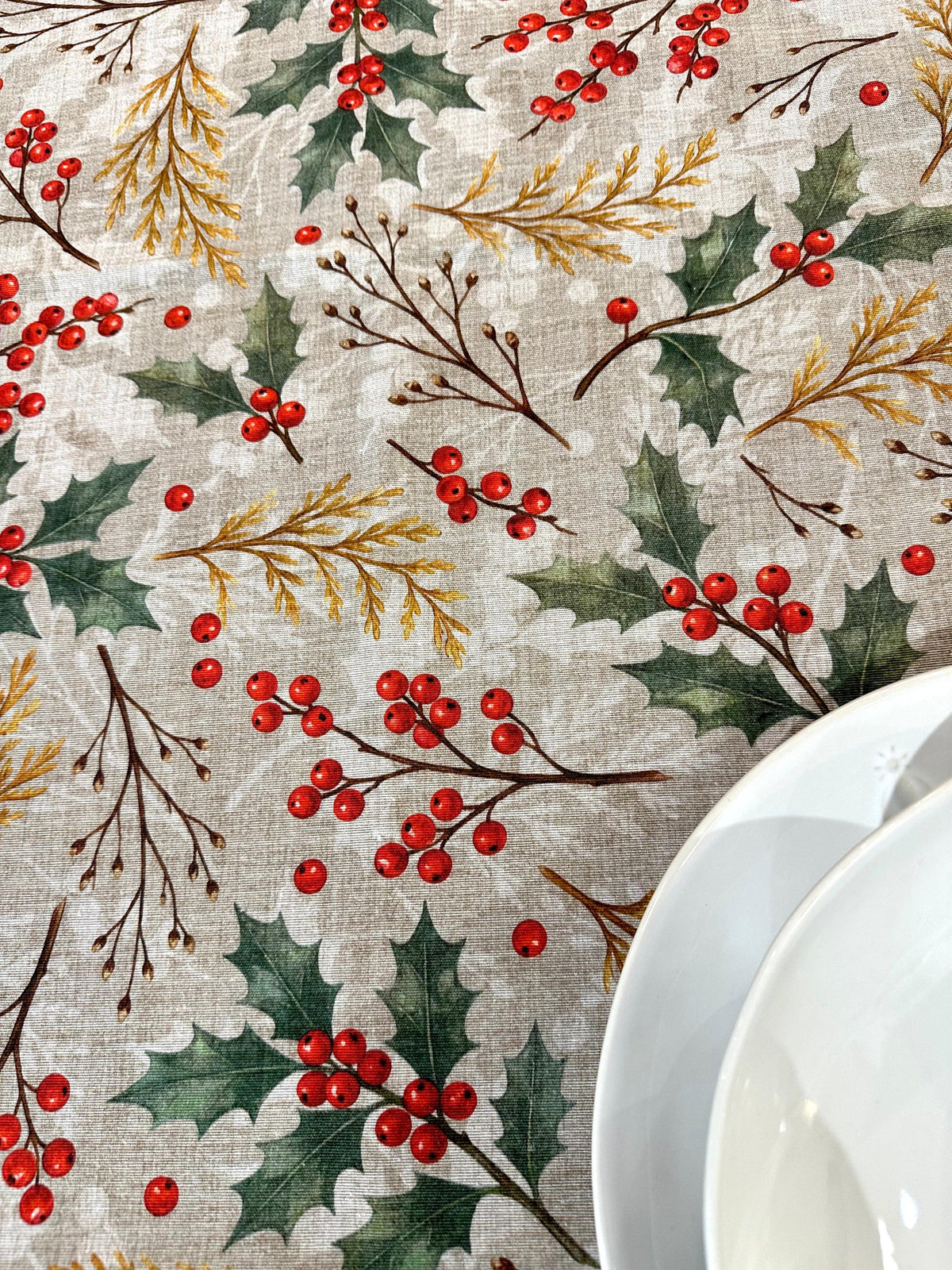 Round Christmas Tablecloth, Cotton Blend Botanical Tablecloth | Winter Berries