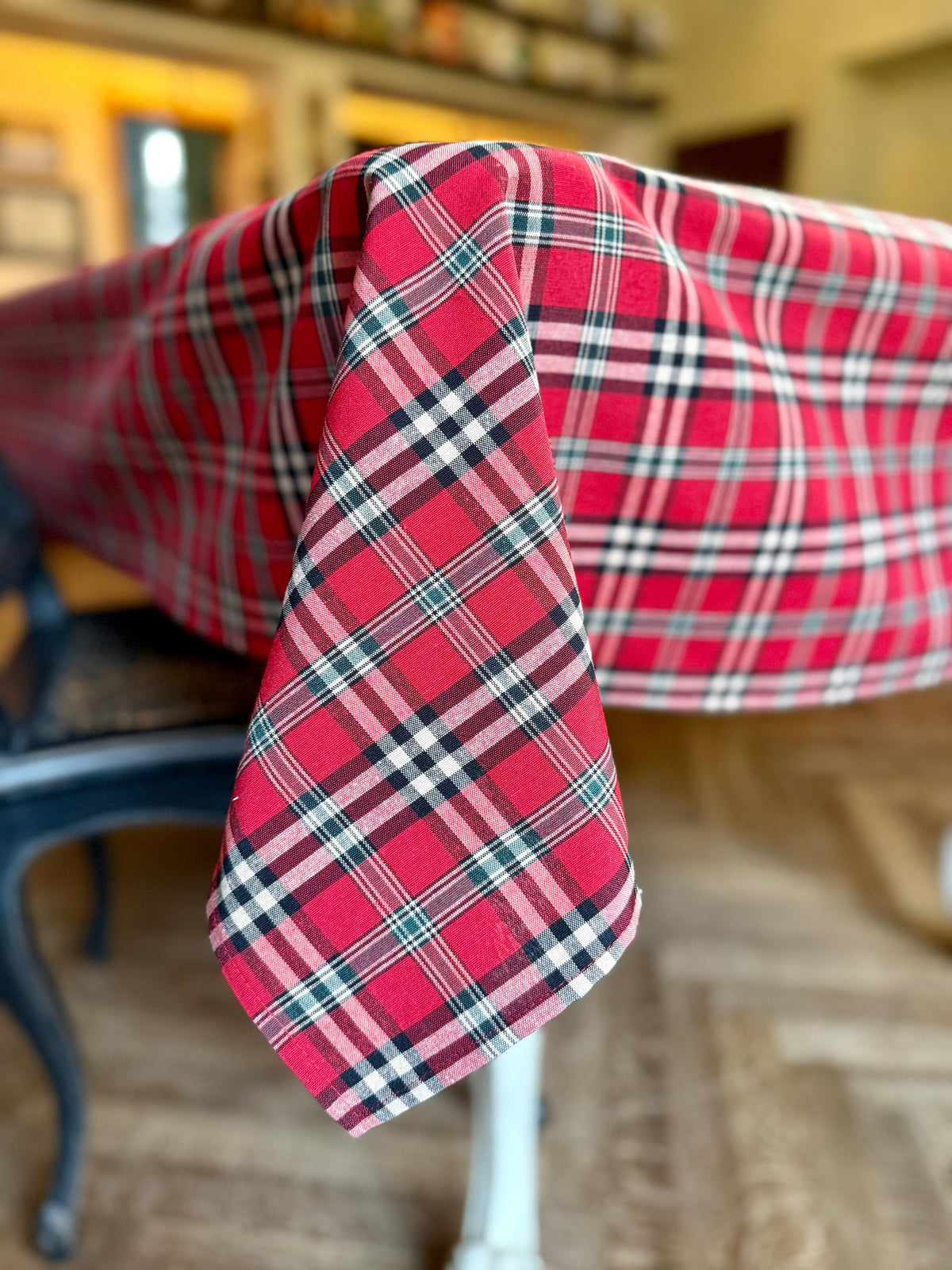 Christmas Tartan Plaid Tablecloth – Trendy Red