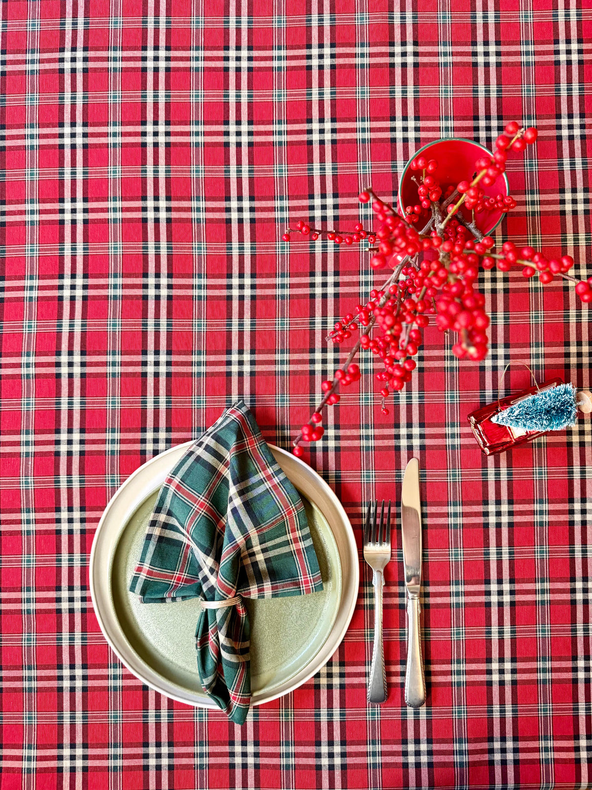 Christmas Tartan Plaid Tablecloth – Trendy Red