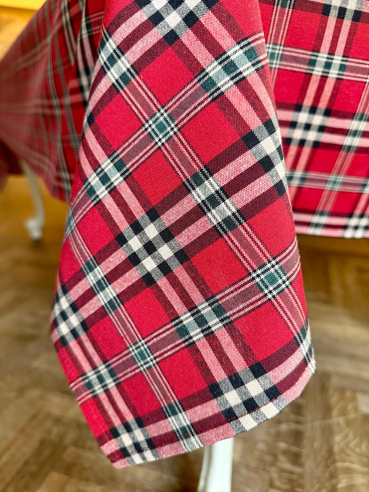 Christmas Tartan Plaid Tablecloth – Trendy Red