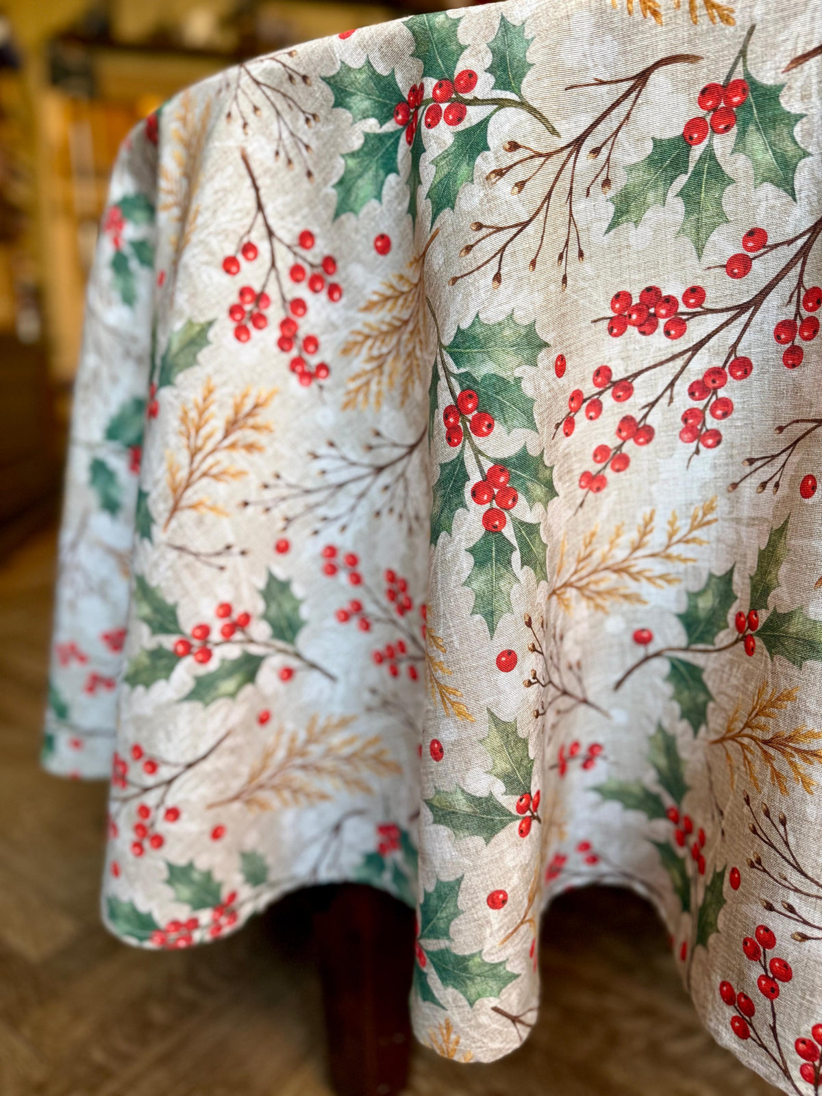 Round Christmas Tablecloth, Cotton Blend Botanical Tablecloth | Winter Berries