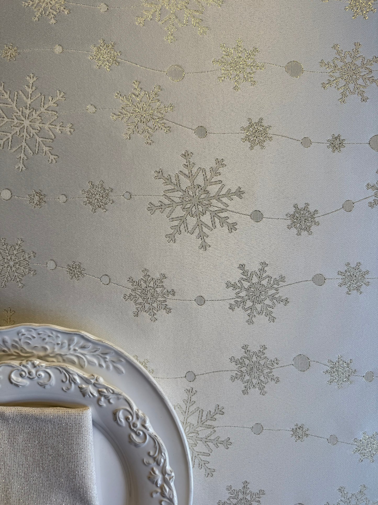 Rectangular Tablecloth, Festive Motive, Christmas Motive | Golden Snowfall