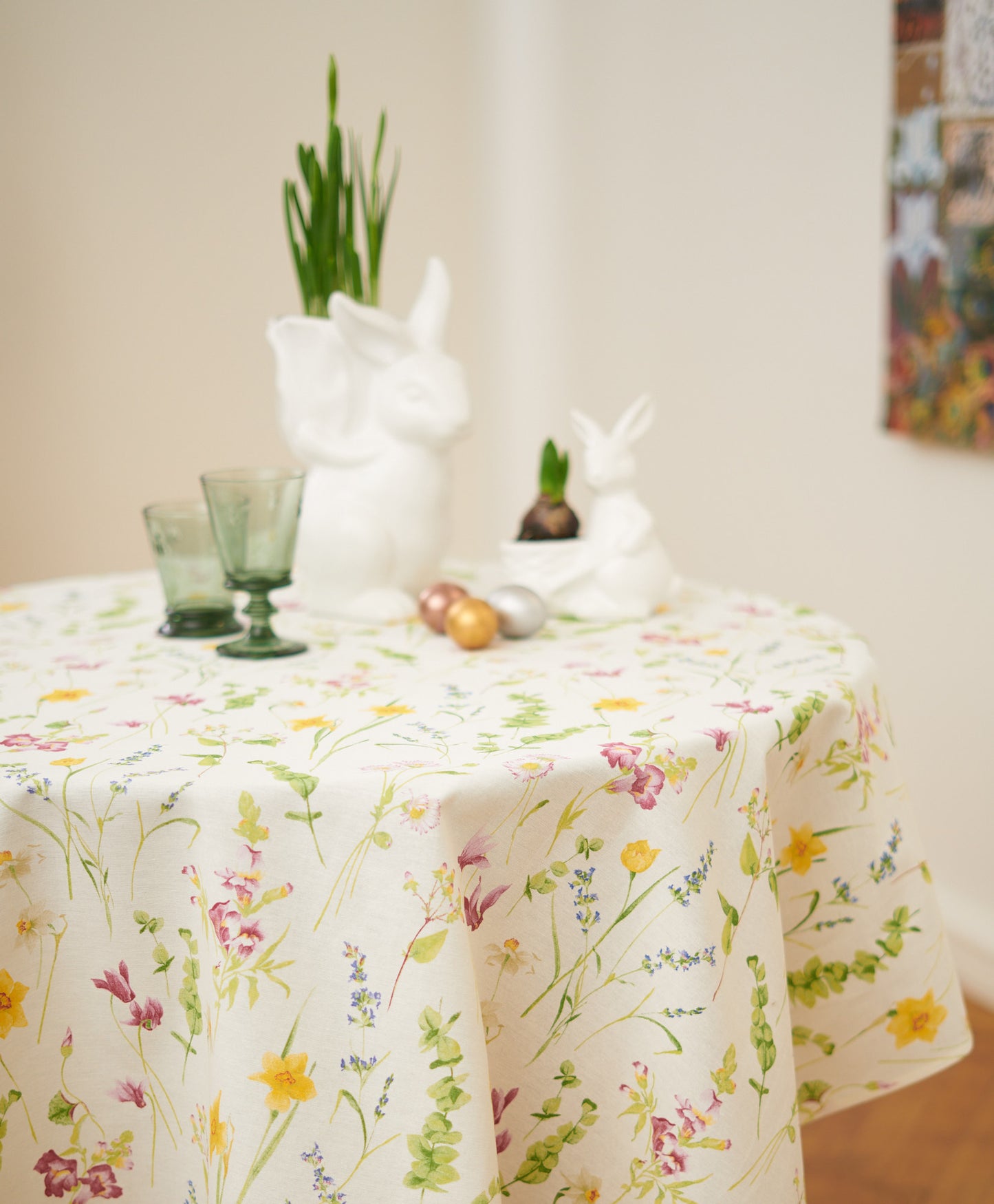 Round Tablecloth, Poly-Cotton Mix, Printed | Living Flowers